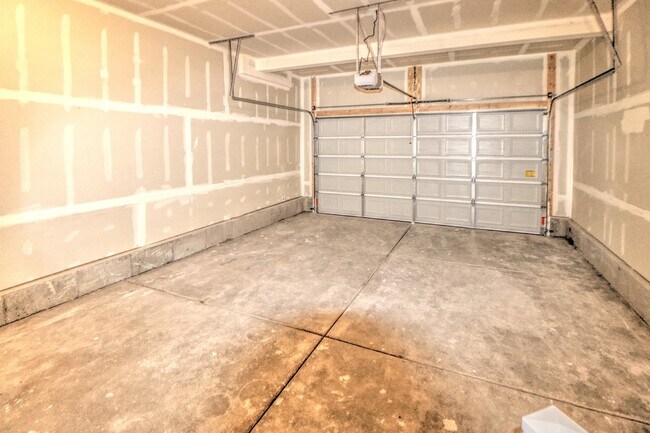 Building Photo - Single Family Home in the Exchange community