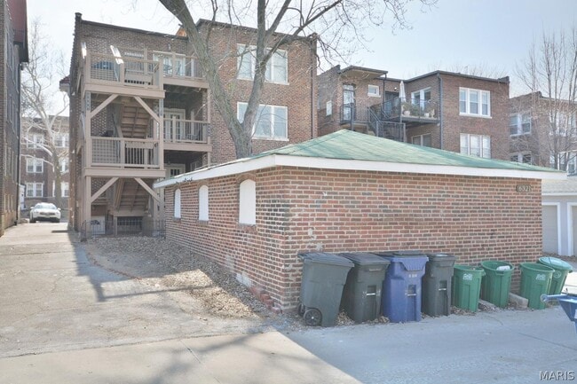 Building Photo - 6321 Southwood Ave