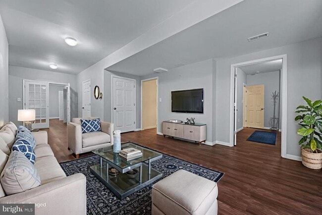 Building Photo - 4018 Tiber Falls Dr