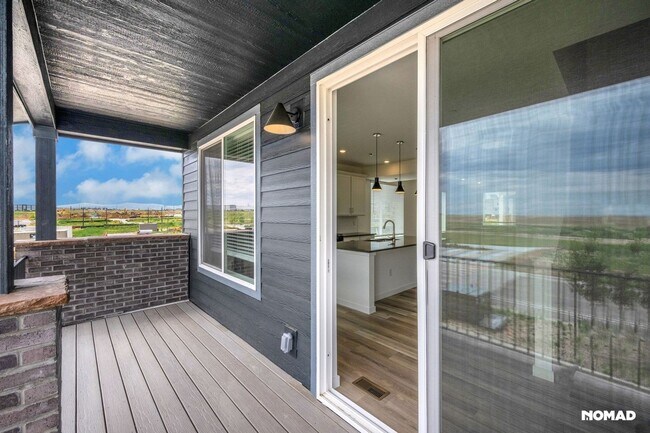 Building Photo - Spacious 3BR Townhome in Broomfield