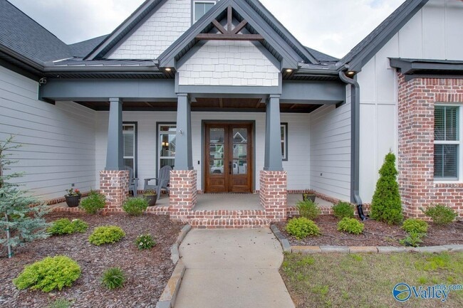 Building Photo - 6128 Pembrook Pond Pl SE