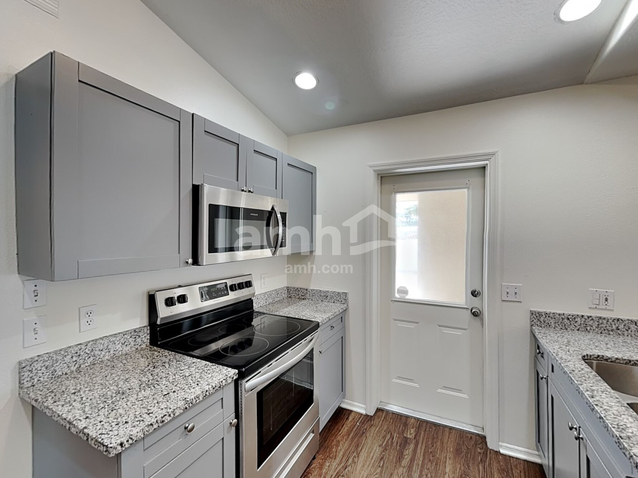 Building Photo - 3118 37th Ter E