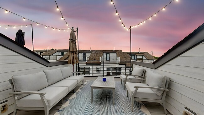 Building Photo - 214 Maidstone Trail