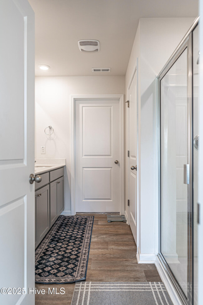 Building Photo - 3024 Paradise Way