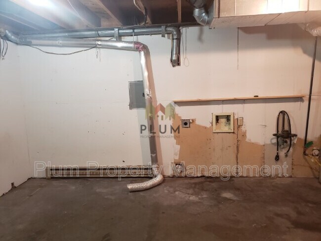Building Photo - 5602 Bridger Ct