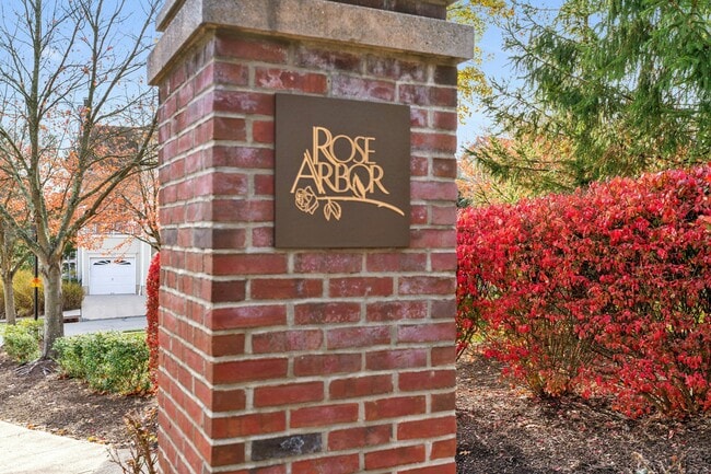 Primary Photo - 17 Wildflower Ln