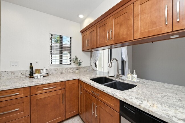 Building Photo - 28763 Conejo View Dr