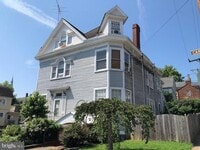 Building Photo - 1122 Caroline St