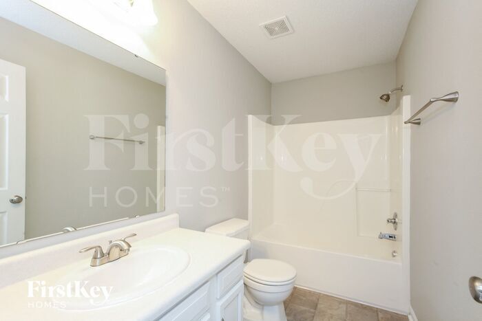 Building Photo - 15254 Fawn Meadow Dr