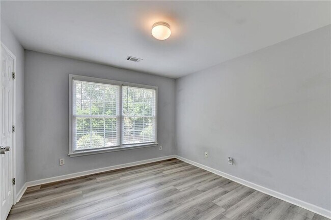 Building Photo - 7635 Harrogate Pl