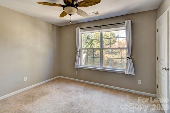 Building Photo - 417 River Park Road