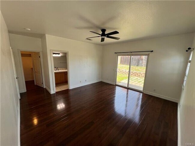 Building Photo - Charming Canyon Lake Home