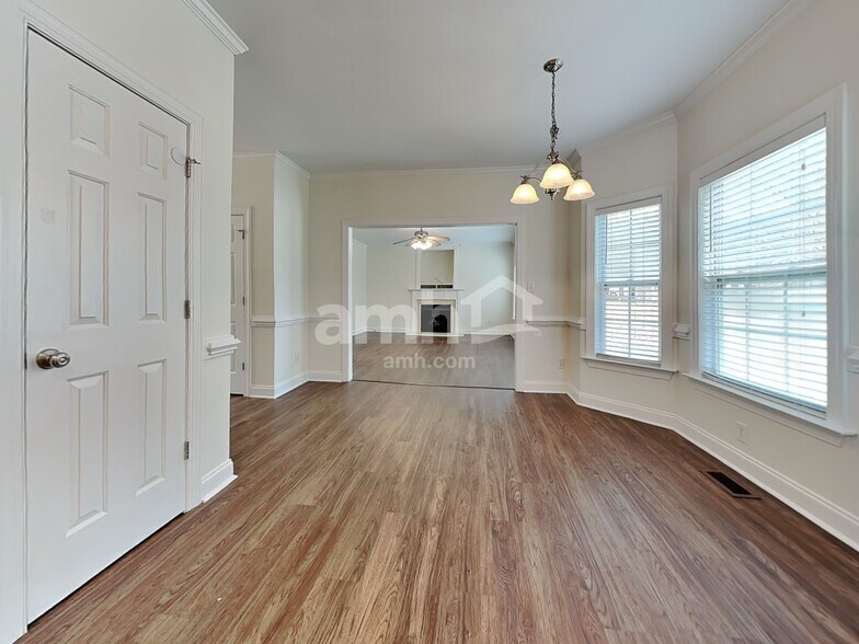 Building Photo - 163 Finley Ct