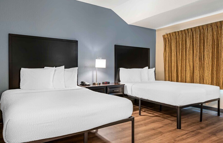 Building Photo - Furnished Studio-Cincinnati - Blue Ash -Reed Hartman