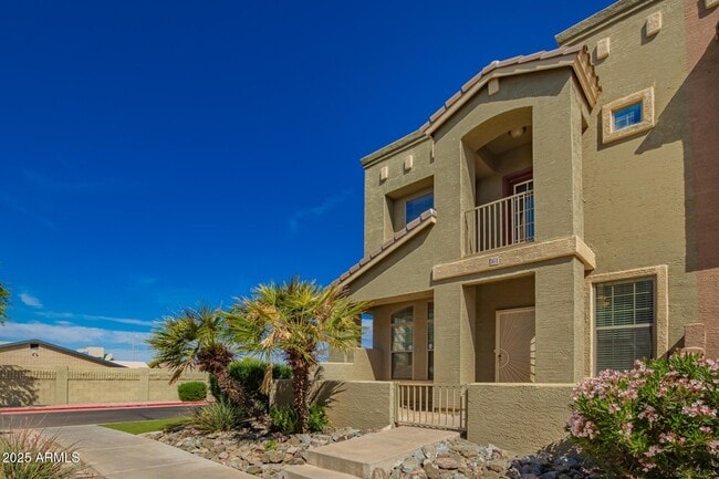 Building Photo - 6710 E University Dr