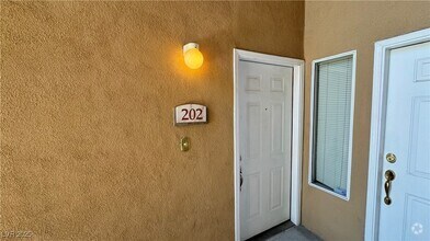 Building Photo - 8720 Red Brook Dr