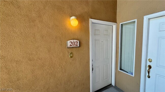 Building Photo - 8720 Red Brook Dr