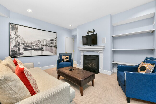 Building Photo - 434 Marlborough St