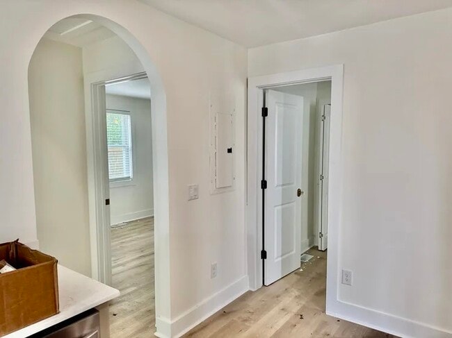 Building Photo - 2850 Appleton Ave