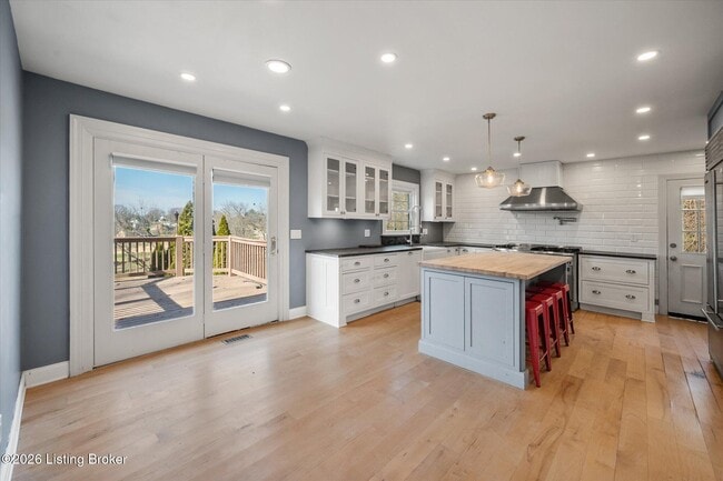 Building Photo - 7008 Foxcroft Pl