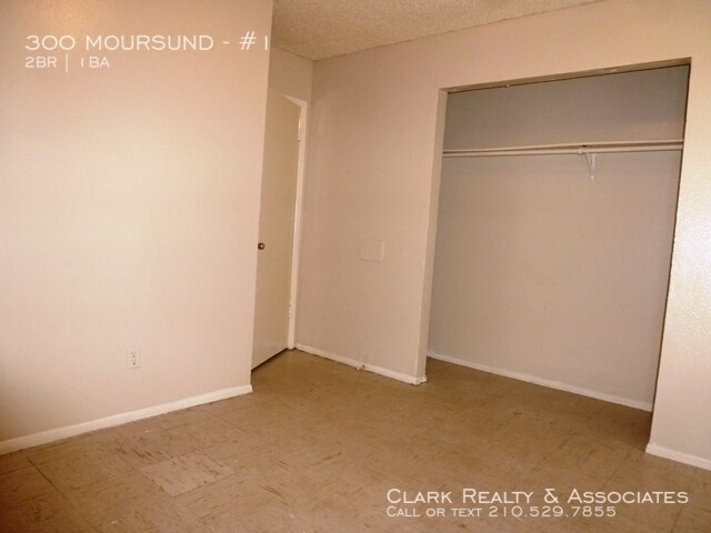 Building Photo - 300 Moursund Blvd. #1, San Antonio, TX. 78221