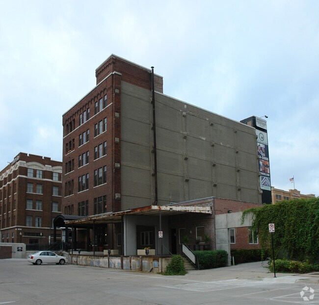 Building Photo - Dodge Condominiums