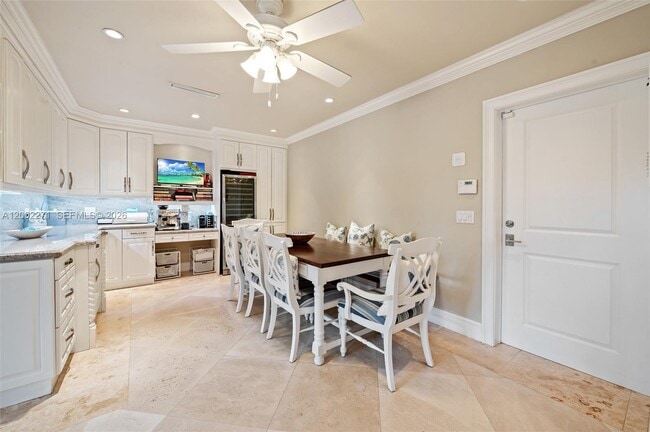 Building Photo - 10740 SW 74th Ct