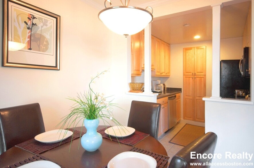 Building Photo - 148 Independence Dr