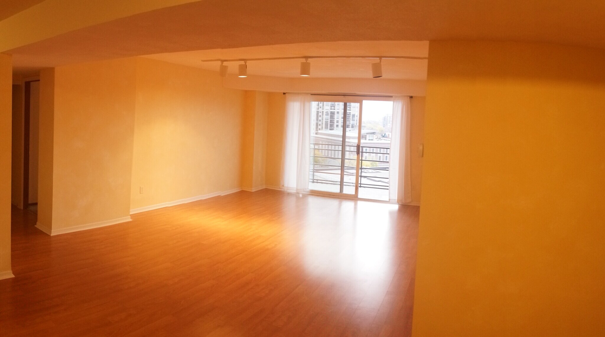 Living Room - 121 Washington Ave S