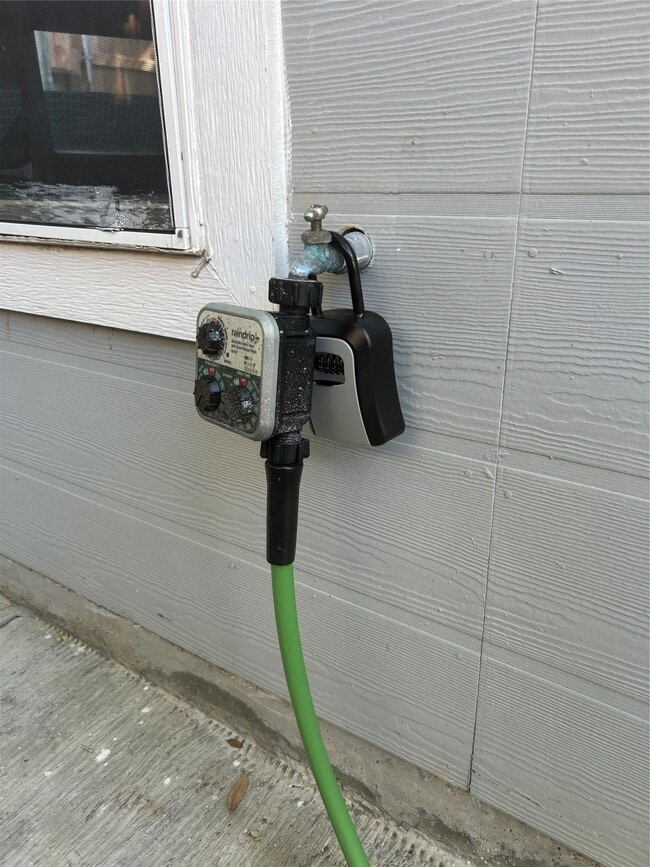 Building Photo - 21102 Rushing Creek Ln