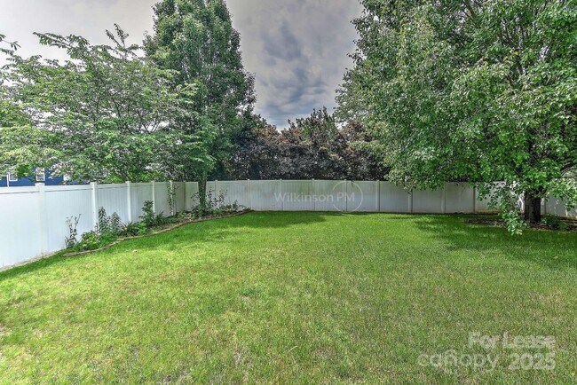 Building Photo - 13835 Cedar Pond Cir