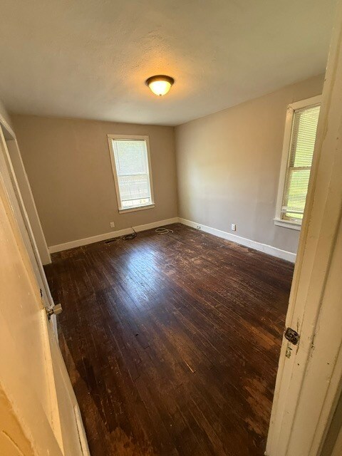 Building Photo - 4021 Gary Dr