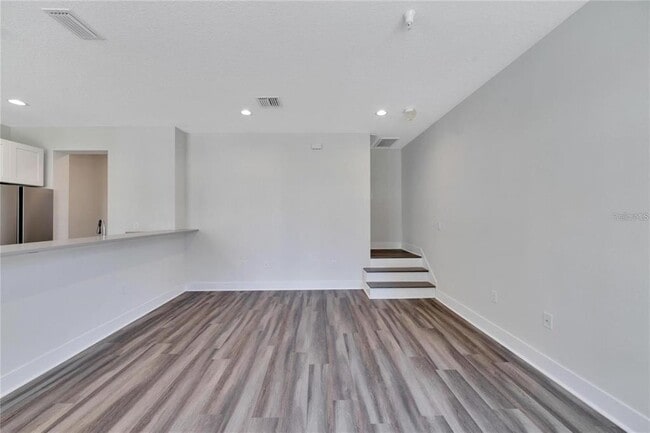 Building Photo - 833 Calla Terrace N