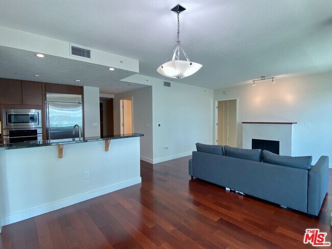 Building Photo - 3141 Michelson Dr
