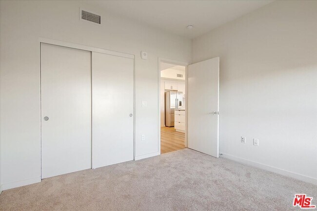 Building Photo - 12655 Bluff Creek Dr