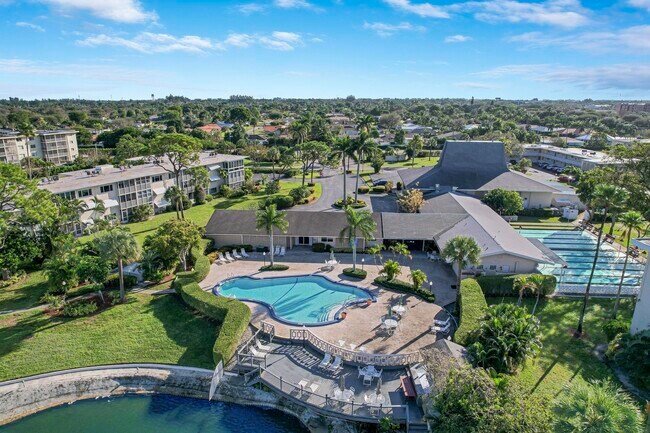 Building Photo - 2770 South Dr