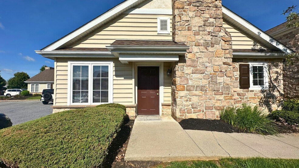 Building Photo - 676 Wallingford Rd