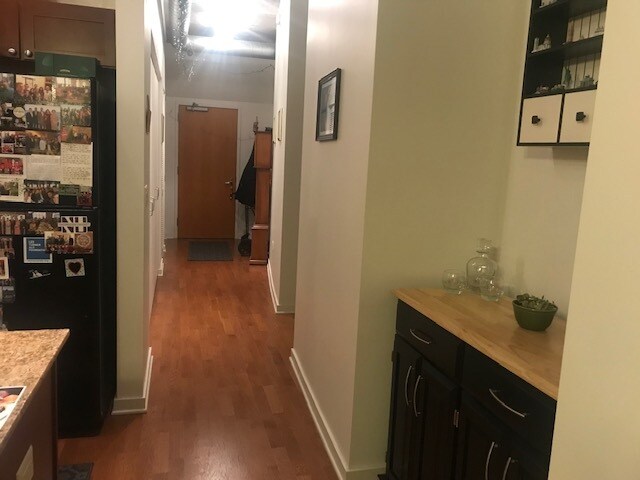 Hallway - 700 N Larrabee St