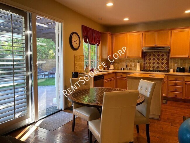 Building Photo - 24310 Las Palmas St