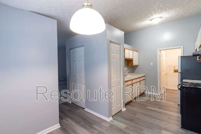 Building Photo - 3826 Ireland Dr