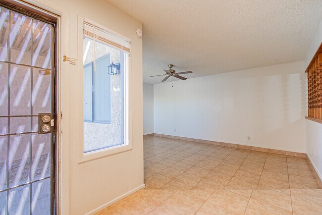 Building Photo - 2650 S Los Amigos Dr