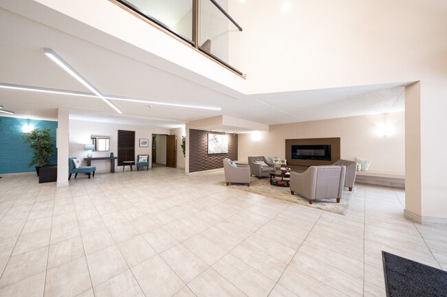 Building Photo - 7200 York Ave S