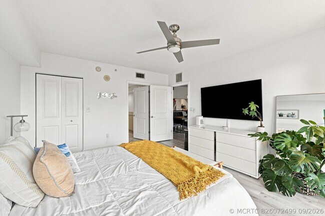 Building Photo - 610 W Las Olas Blvd