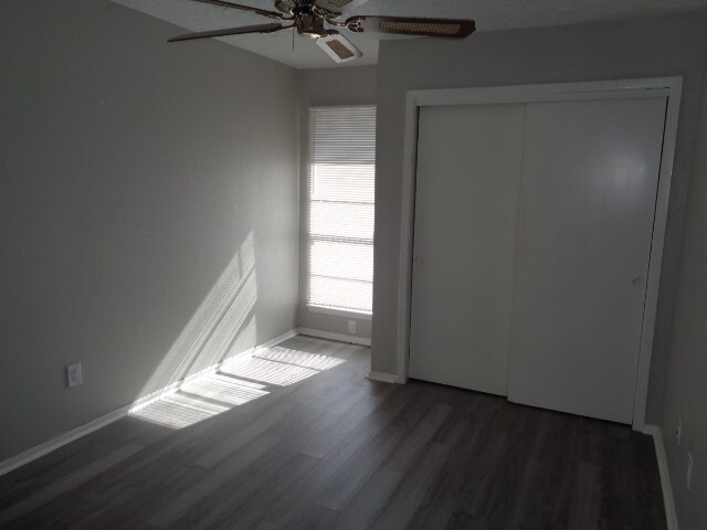 Building Photo - 19411 Lazy Valley Dr