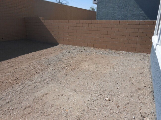 Building Photo - 1025 Copper Robin St
