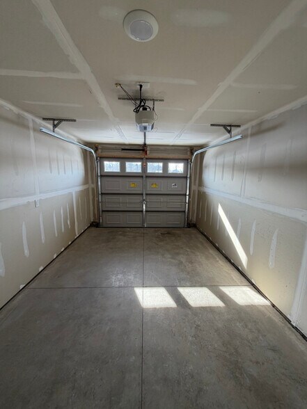 Building Photo - 930 Encore Autumn Ln