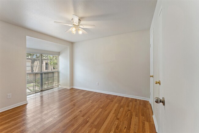 Building Photo - 12633 Memorial Dr