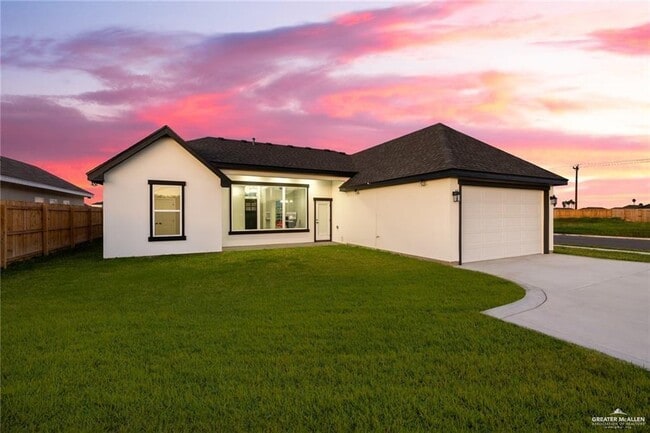 Building Photo - 19 Rabbit Run Ave