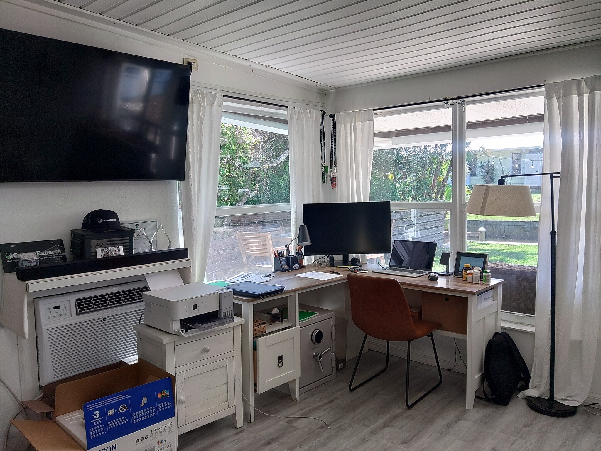 Building Photo - 755 SW Rustic Cir