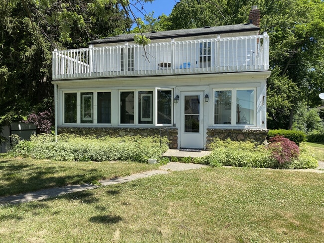 Primary Photo - 11317 E Shore Dr